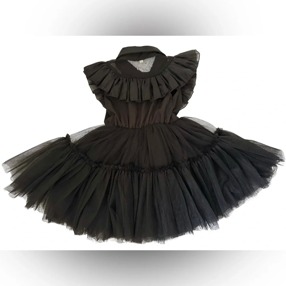 Source Unknown stylish black
